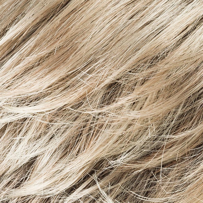 Peruecke estate in der Farbe sandyblonderooted