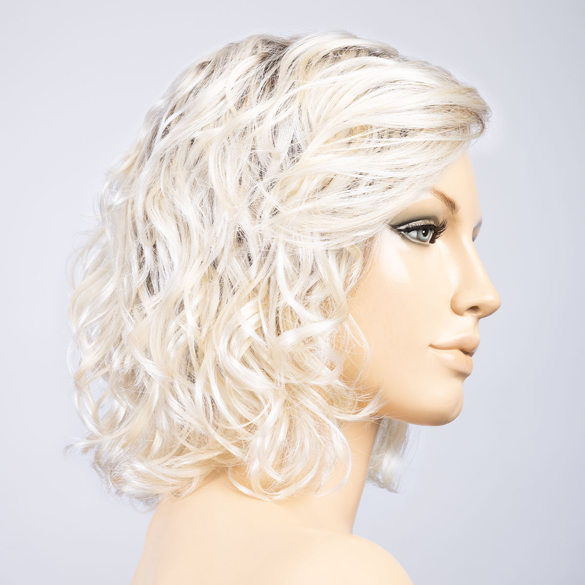 Peruecke onda in der Farbe platinblondeshadbs