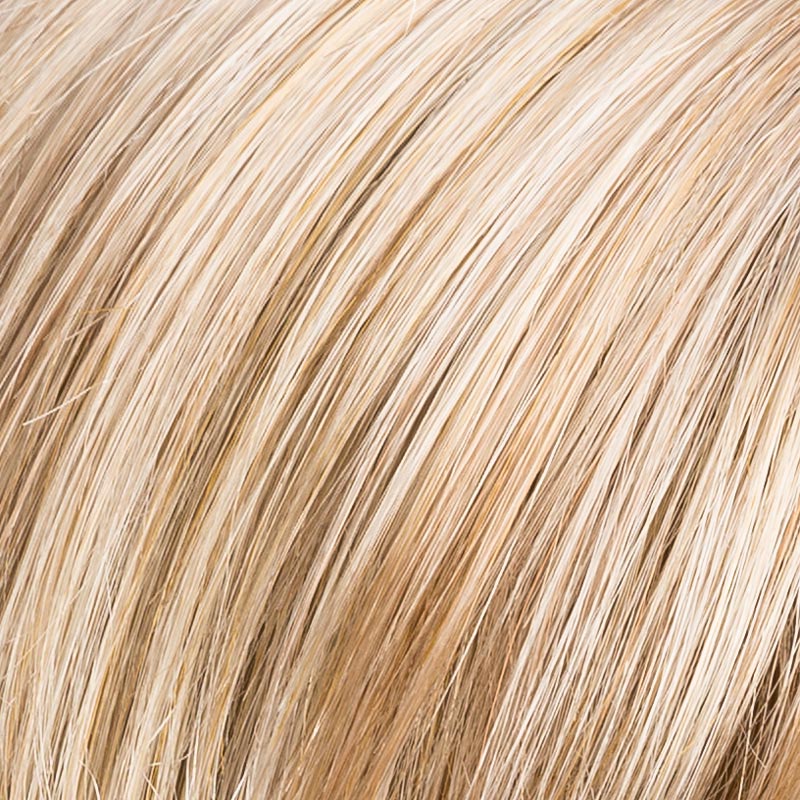 Peruecke french in der Farbe sandyblonderooted