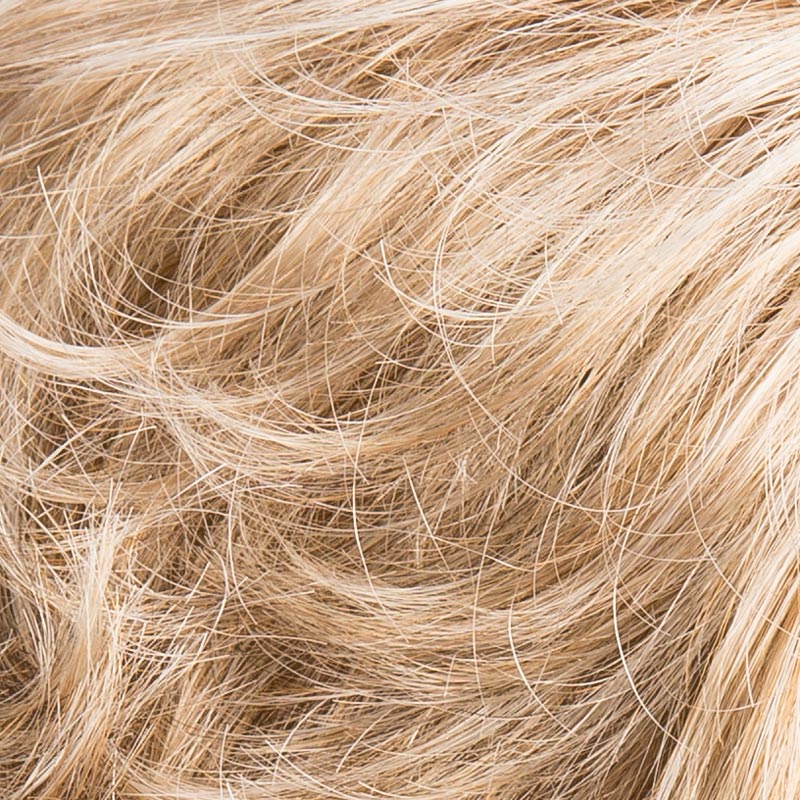 Peruecke charme in der Farbe sandyblondemix