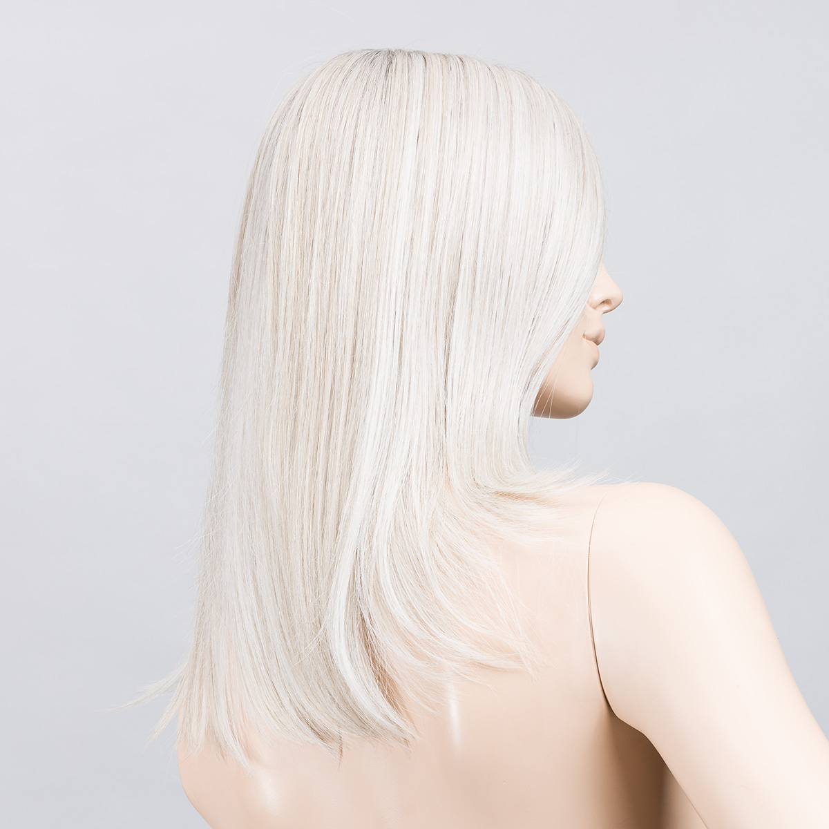 Peruecke affair in der Farbe silverblonderootedbs