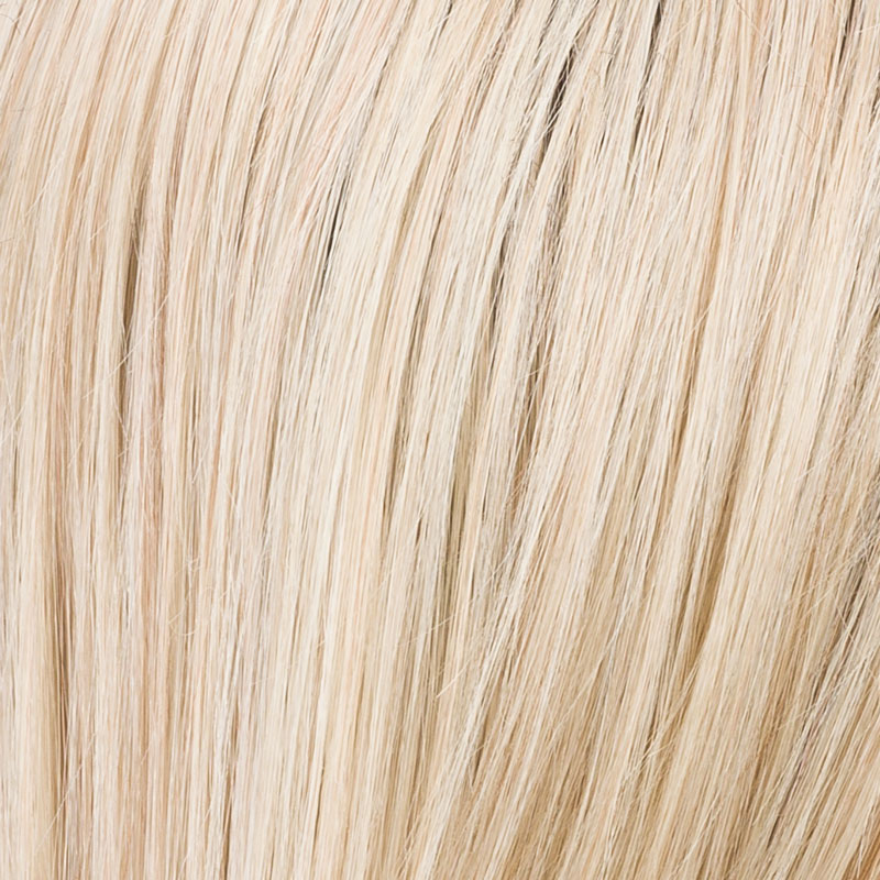 Peruecke en in der Farbe voguesandyblonderooted